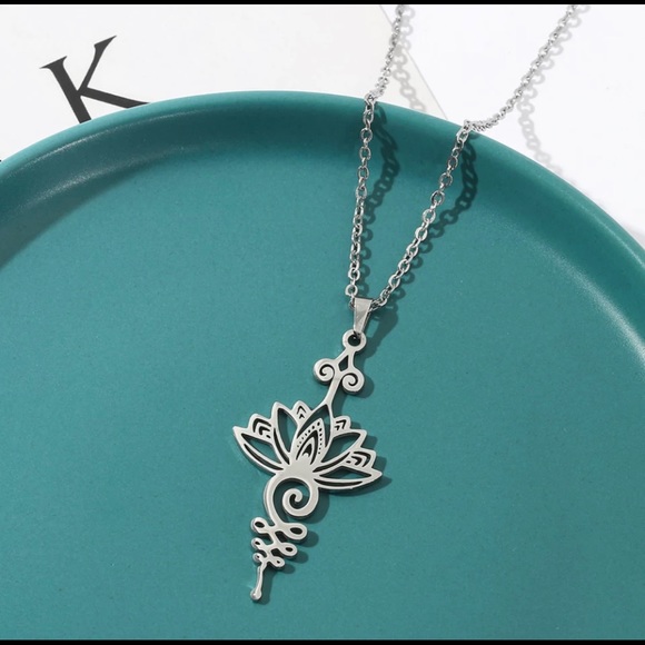New Unalome Hollow Lotus Flower pendant Necklace - Picture 5 of 10